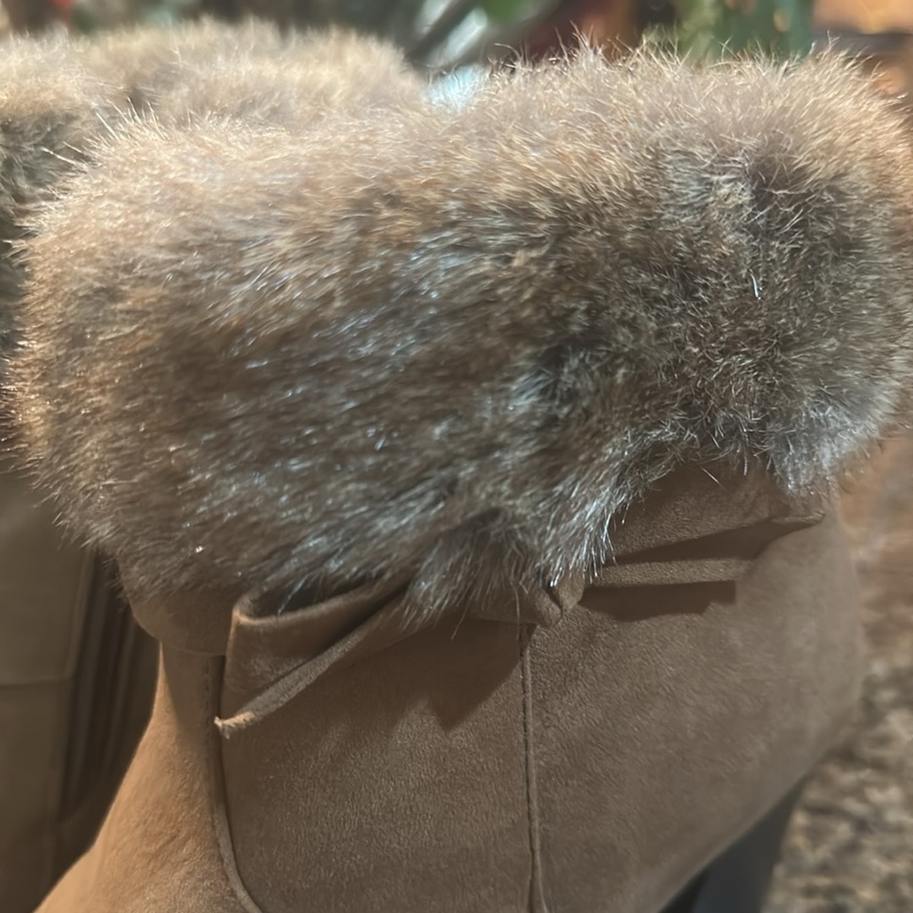 🔥🔥🔥Faux Fur Booties by Dana🔥🔥Buchman Mob Wife Aesthetic - Picture 2 of 6
